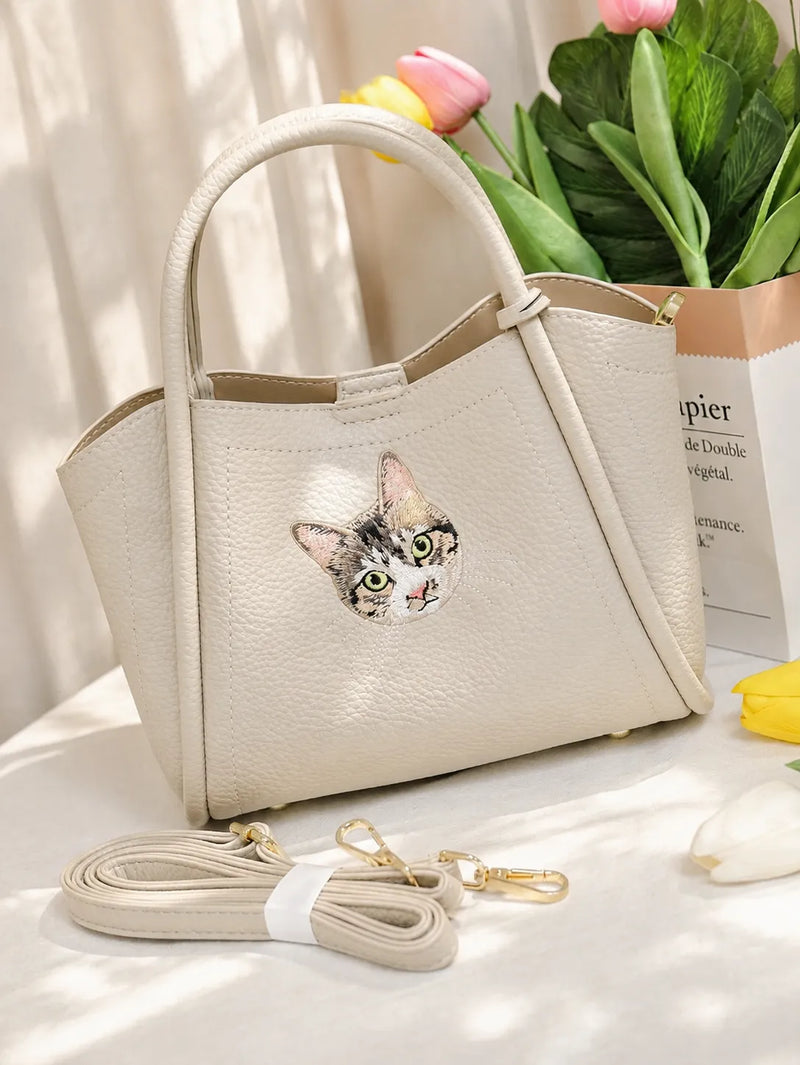 Custom Pet Portrait Embroidery Luxury Handbag 情境圖